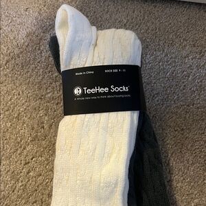 NWT TeeHee Women's White and Gray Socks